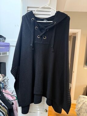 Francesca's Collections Black Hooded Knit Poncho